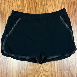 rag & bone Black Shorts Sleek Design